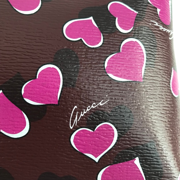 Gucci Hearts Collection Clutch with Tags - Picture 3 of 8
